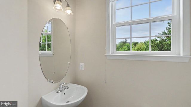 42371 TRELLIS SQ, Brambleton, VA 20148