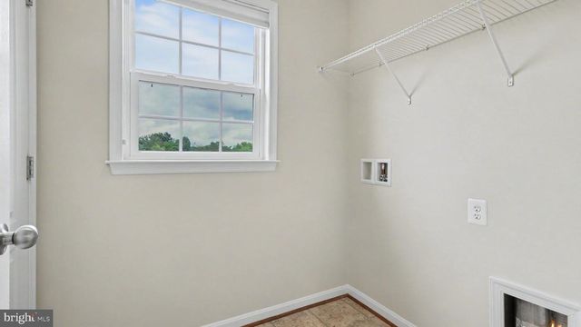 42371 TRELLIS SQ, Brambleton, VA 20148