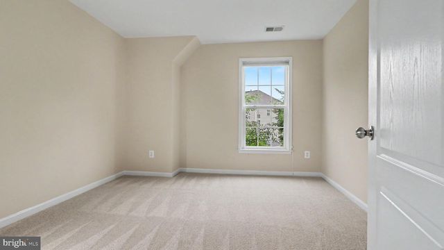 42371 TRELLIS SQ, Brambleton, VA 20148