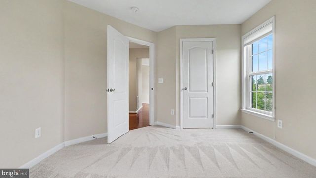 42371 TRELLIS SQ, Brambleton, VA 20148