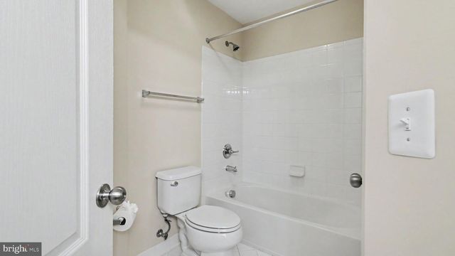 42371 TRELLIS SQ, Brambleton, VA 20148
