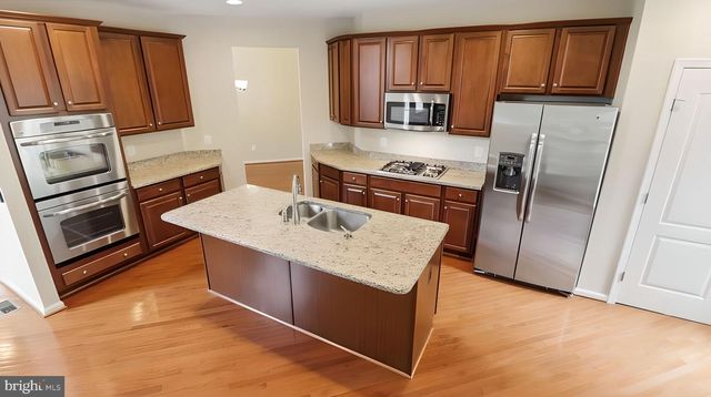 42371 TRELLIS SQ, Brambleton, VA 20148