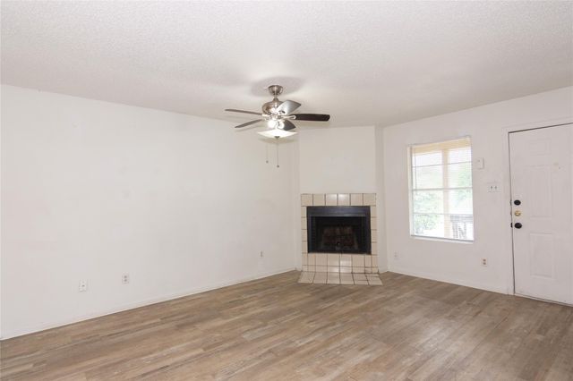 1607 ONION CREEK VILLAGE DR D, Round Rock, TX 78664