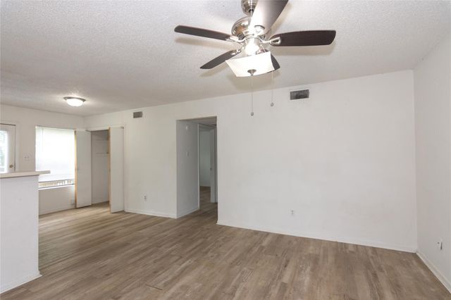 1607 ONION CREEK VILLAGE DR D, Round Rock, TX 78664