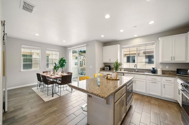 26540 Hayward Boulevard, Hayward, CA 94542