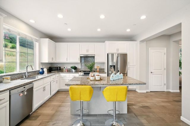 26540 Hayward Boulevard, Hayward, CA 94542