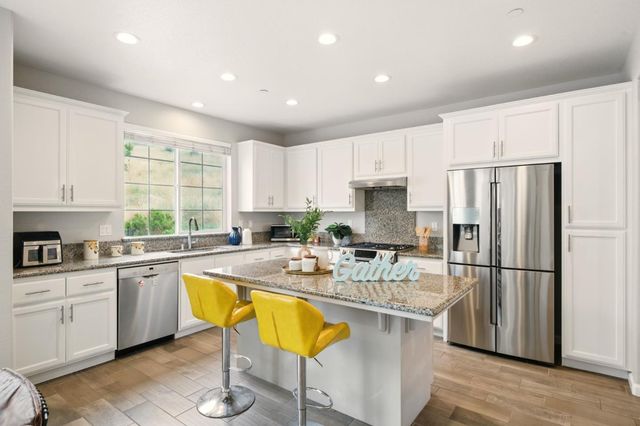 26540 Hayward Boulevard, Hayward, CA 94542