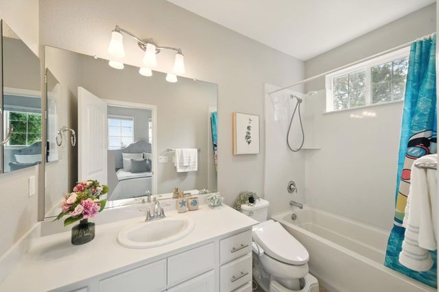 26540 Hayward Boulevard, Hayward, CA 94542