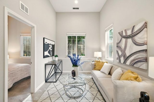 26540 Hayward Boulevard, Hayward, CA 94542