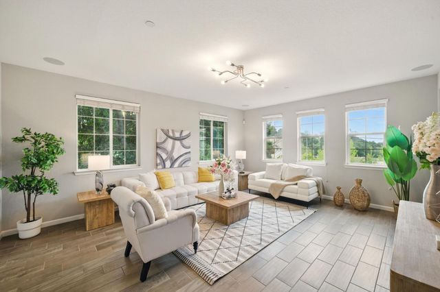 26540 Hayward Boulevard, Hayward, CA 94542