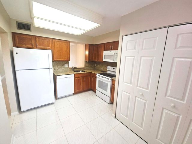 14747 Cumberland Drive 3010, Delray Beach, FL 33446