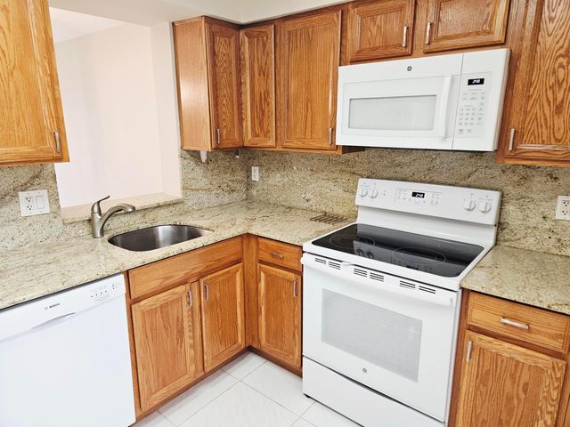 14747 Cumberland Drive 3010, Delray Beach, FL 33446