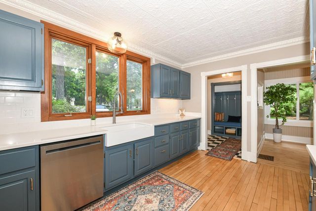 S106W20597 North Shore DRIVE, Muskego, WI 53150