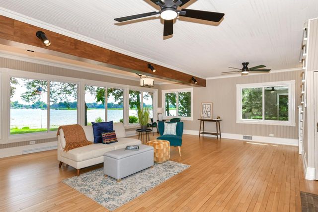 S106W20597 North Shore DRIVE, Muskego, WI 53150