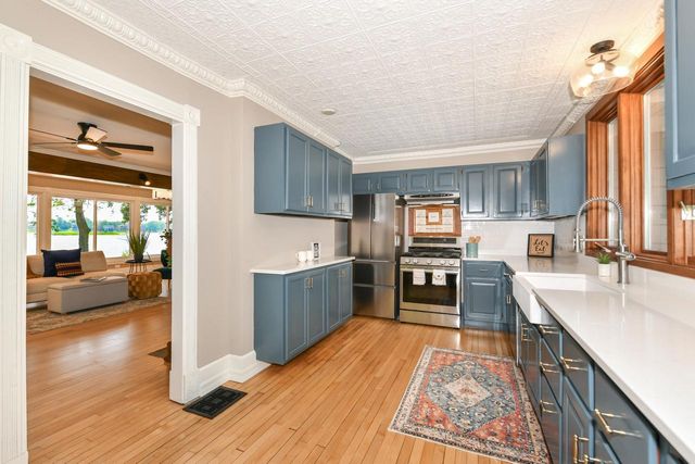 S106W20597 North Shore DRIVE, Muskego, WI 53150