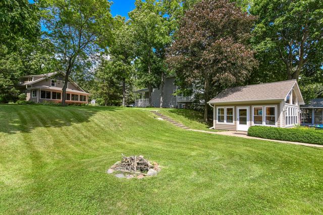 S106W20597 North Shore DRIVE, Muskego, WI 53150