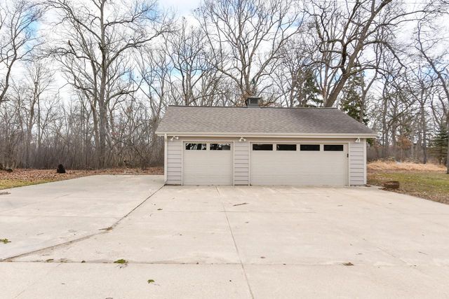 S106W20597 North Shore DRIVE, Muskego, WI 53150
