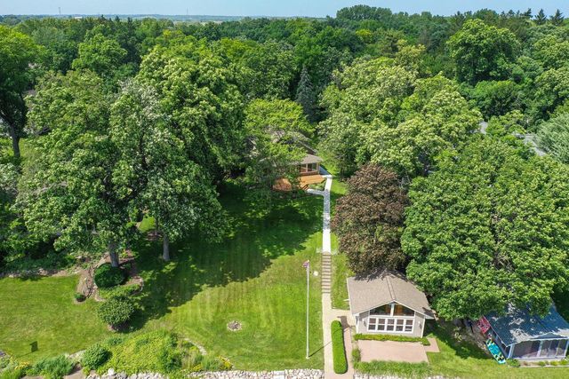 S106W20597 North Shore DRIVE, Muskego, WI 53150