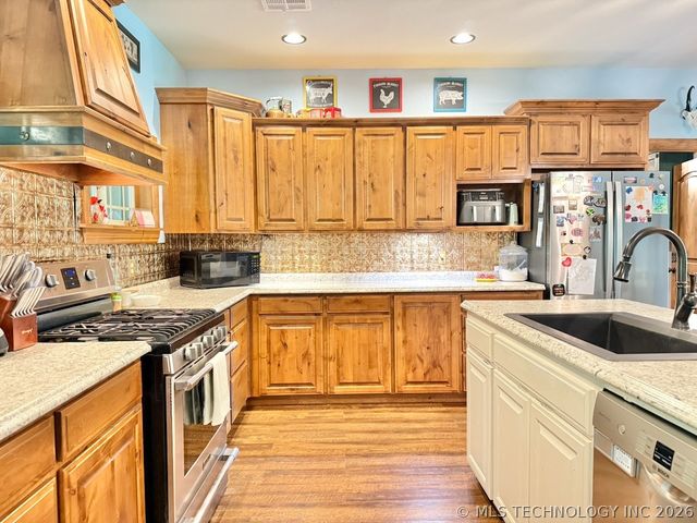 116 Sonshine Drive, Salina, OK 74365