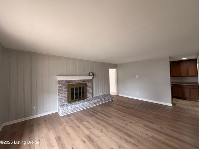 634 Cherry Wood Dr, Elizabethtown, KY 42701