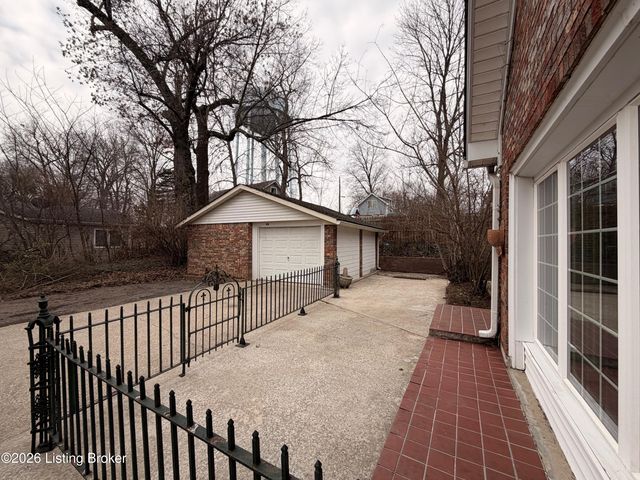 634 Cherry Wood Dr, Elizabethtown, KY 42701