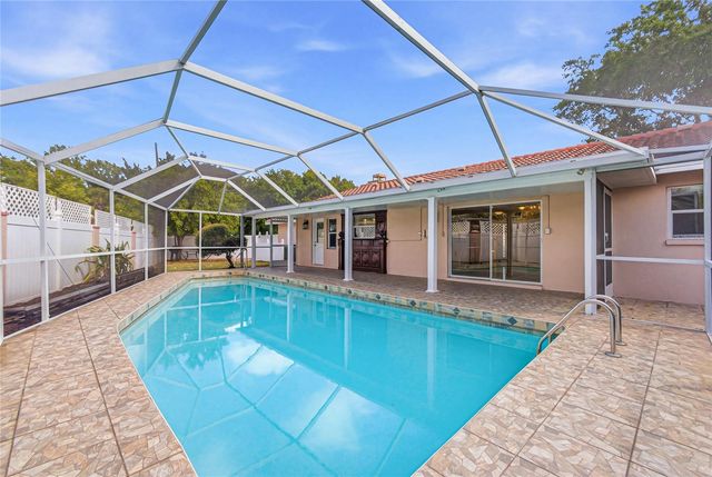 6904 PENNSYLVANIA AVENUE, Sarasota, FL 34243