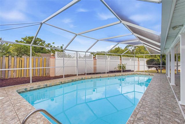 6904 PENNSYLVANIA AVENUE, Sarasota, FL 34243