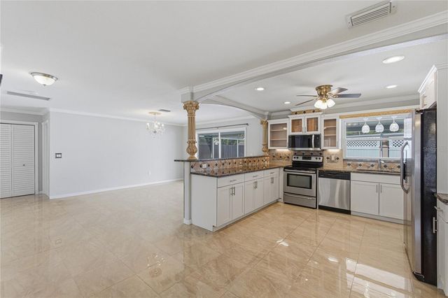 6904 PENNSYLVANIA AVENUE, Sarasota, FL 34243