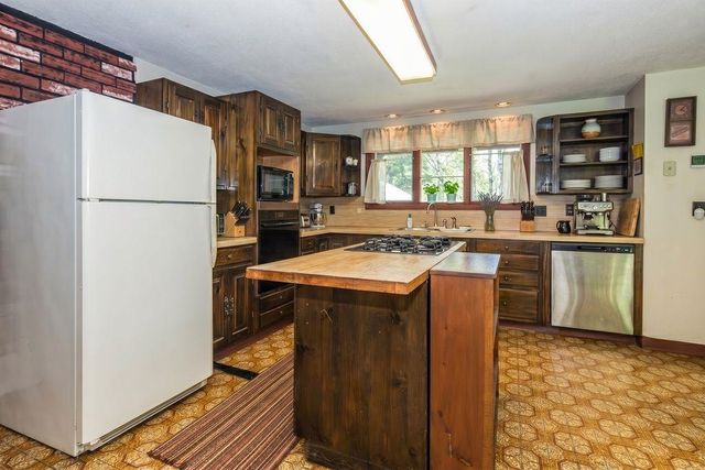 188 Green Hill Lane, Wallingford, VT 05773