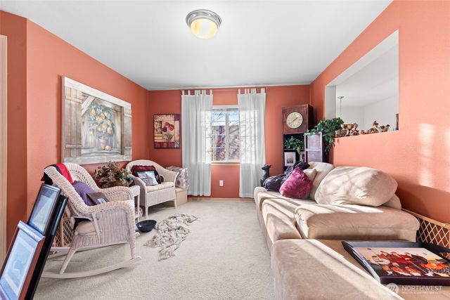 207 Williams Boulevard NE, Orting, WA 98360