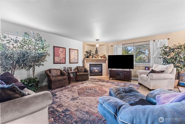 207 Williams Boulevard NE, Orting, WA 98360