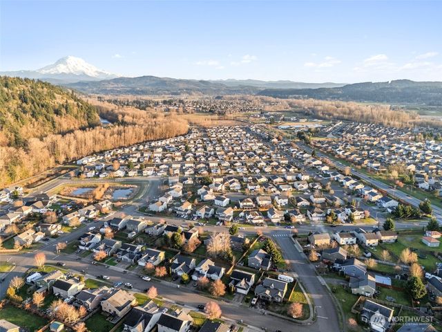 207 Williams Boulevard NE, Orting, WA 98360