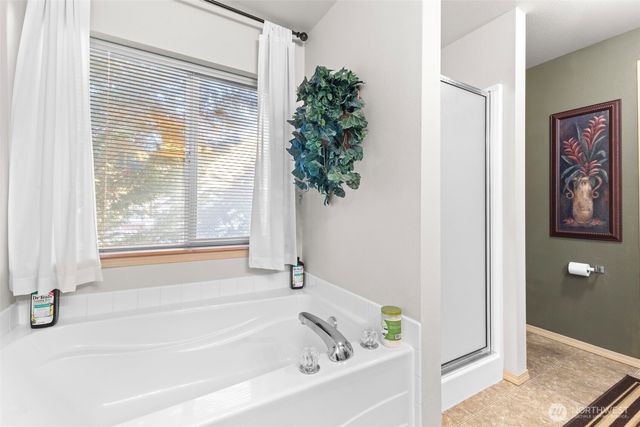 207 Williams Boulevard NE, Orting, WA 98360