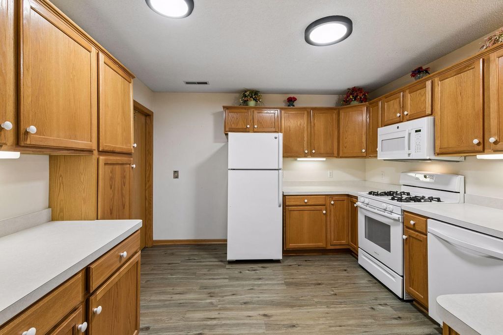 3070 Timberwood Court 32, Eagan, MN 55121 — photo 4