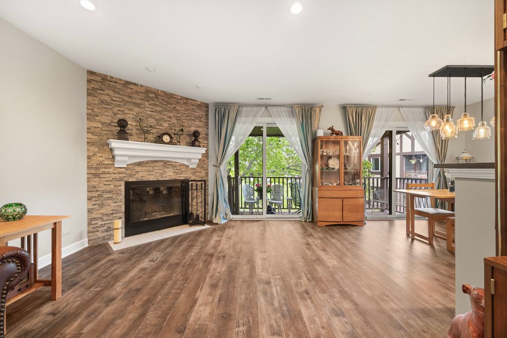 423 Ramblewood Drive D, Glen Ellyn, IL 60137 — photo 3