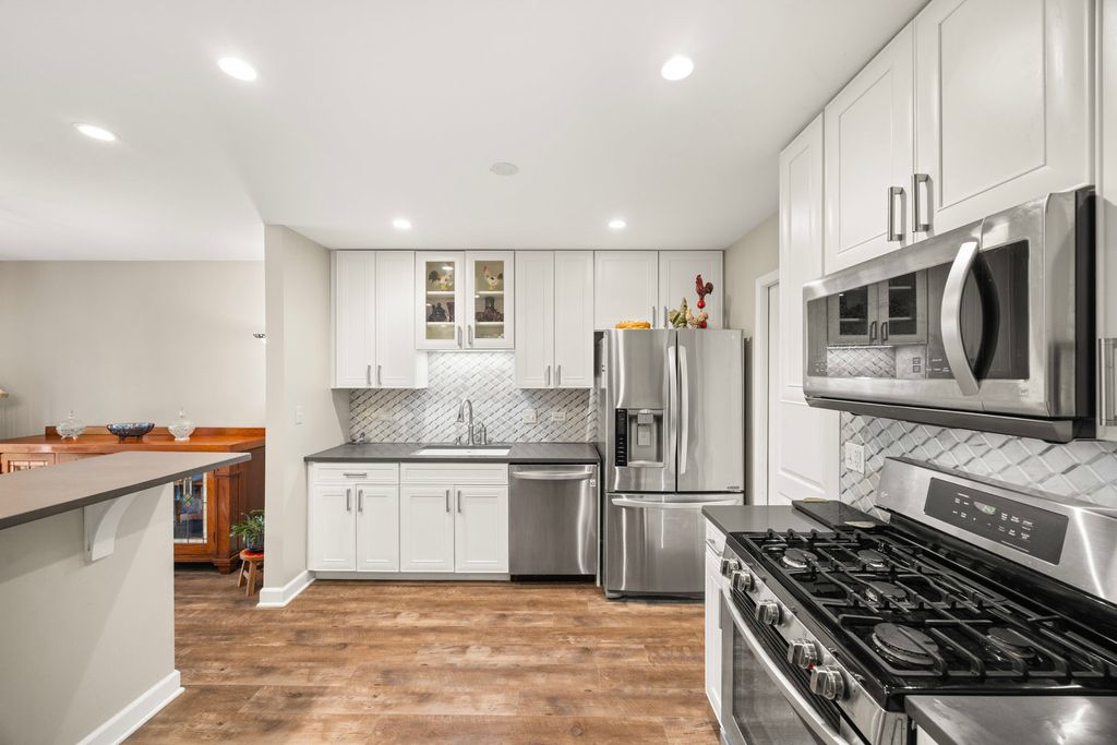 423 Ramblewood Drive D, Glen Ellyn, IL 60137 — photo 4