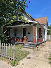 207 W Columbia Street, Evansville, IN 47710
