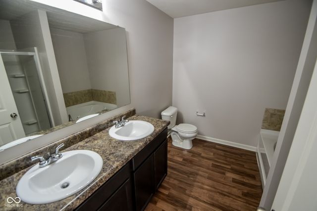 7645 Thorney Wood Drive, Indianapolis, IN 46239