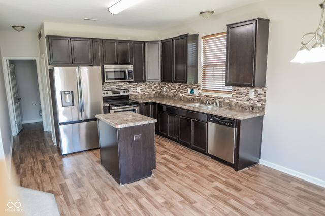 7645 Thorney Wood Drive, Indianapolis, IN 46239