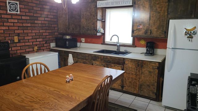 2427 MEMORIAL DRIVE, Green Bay, WI 54303