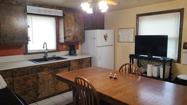 2427 MEMORIAL DRIVE, Green Bay, WI 54303