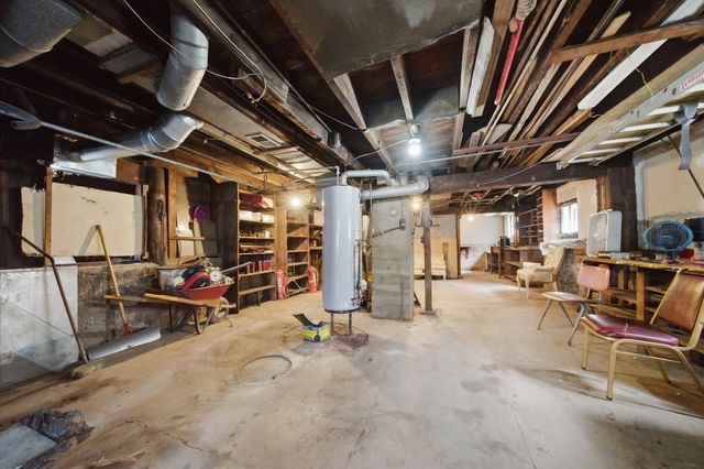 4819 W Race Avenue, Chicago, IL 60644