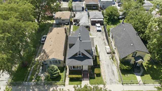 4819 W Race Avenue, Chicago, IL 60644