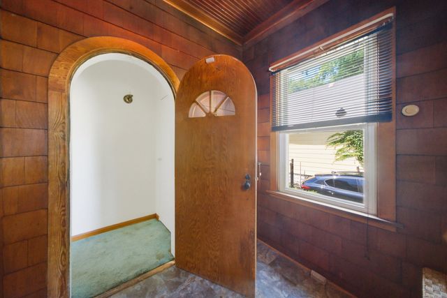 4819 W Race Avenue, Chicago, IL 60644