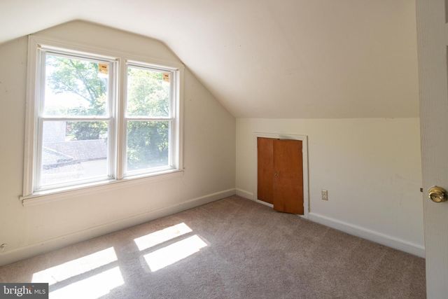 11 MOUNT LAUREL RD, Mount Laurel, NJ 08054