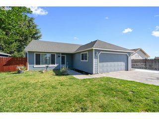 411 BOBWHITE Ave, Umatilla, OR 97882