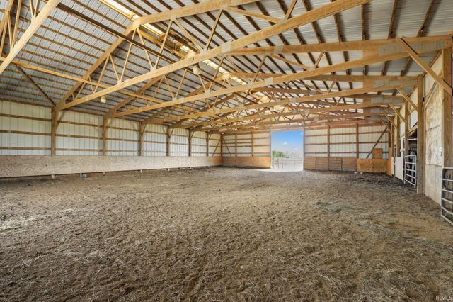 5915 E 350 Road, Franklin, IN 46131