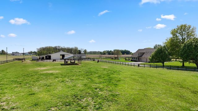 5915 E 350 Road, Franklin, IN 46131
