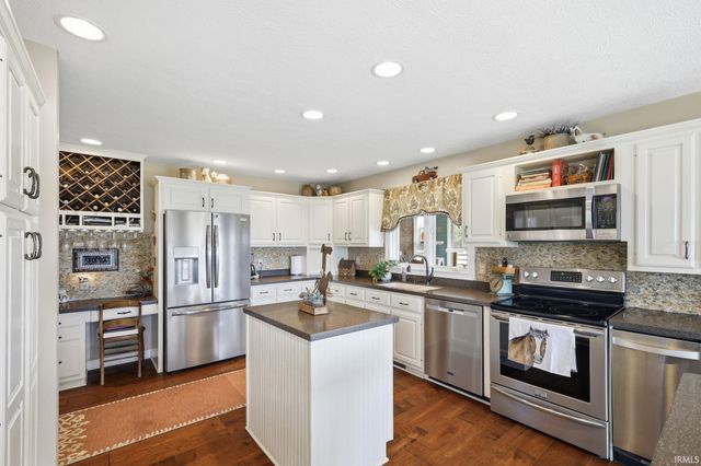 5915 E 350 Road, Franklin, IN 46131