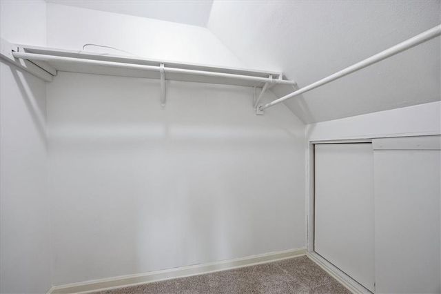 7748 Briar Drive, Prairie Village, KS 66208